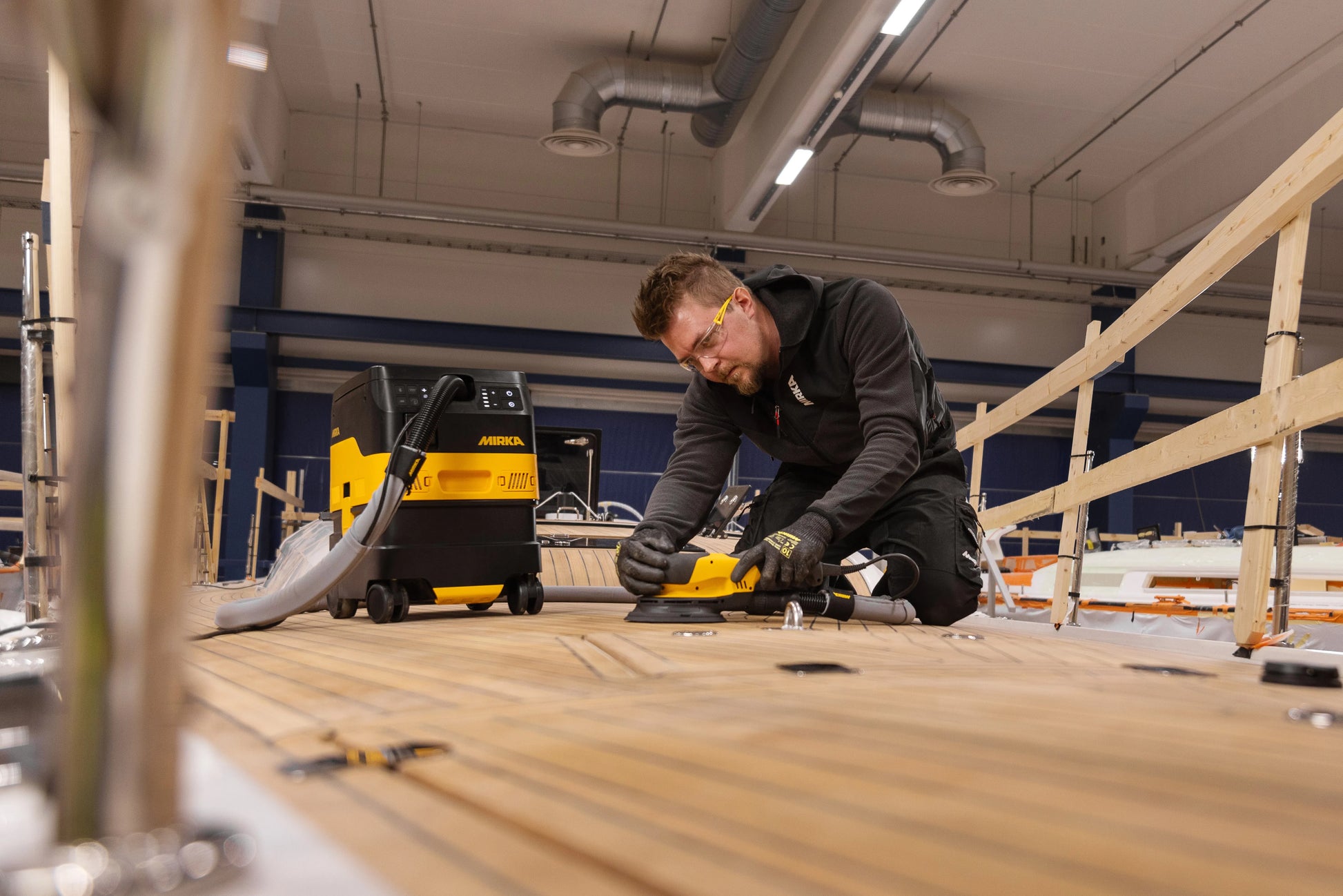 Mirka DEROS RS 600XCV 6" Rotary Sander